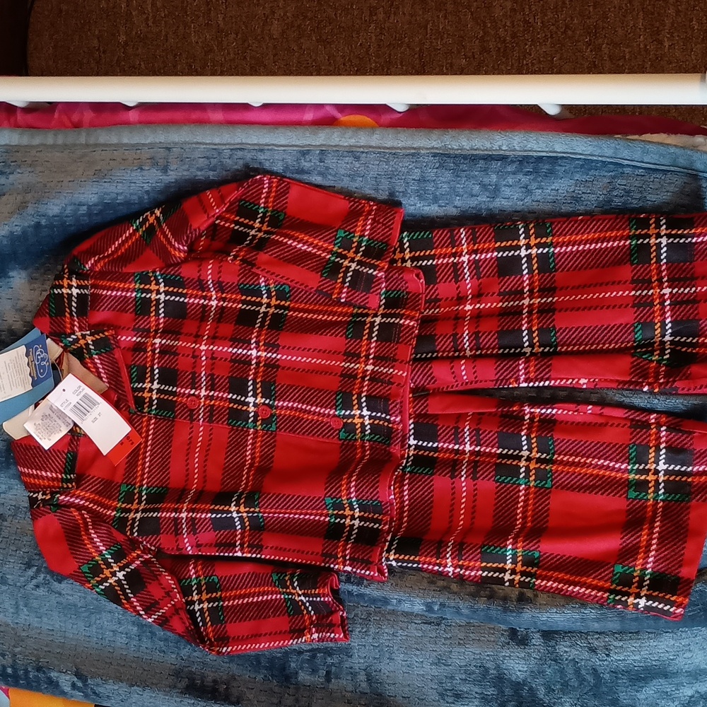 Boys flannel jammies NWT